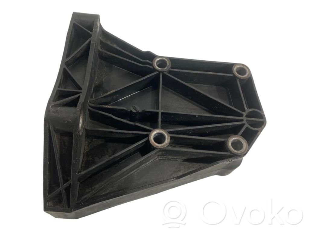 Air conditioning compressor mount