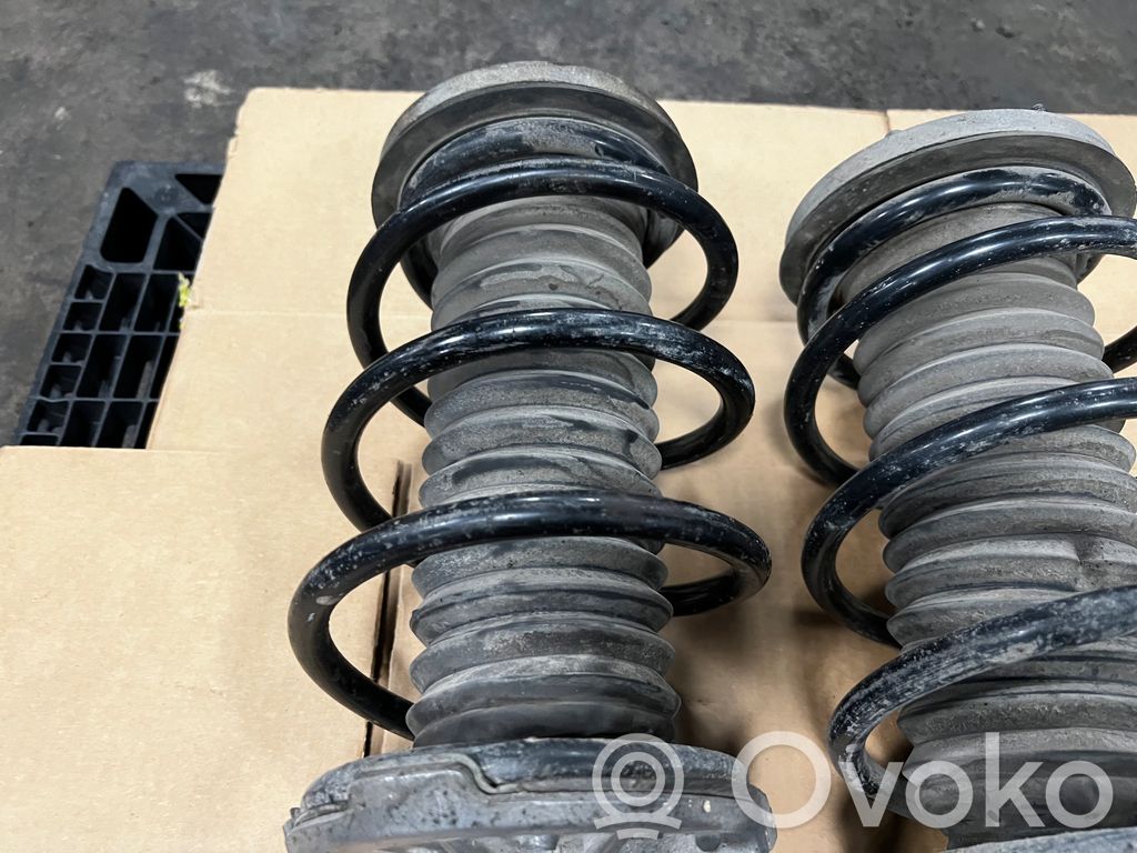 Priekšpusē amortizators