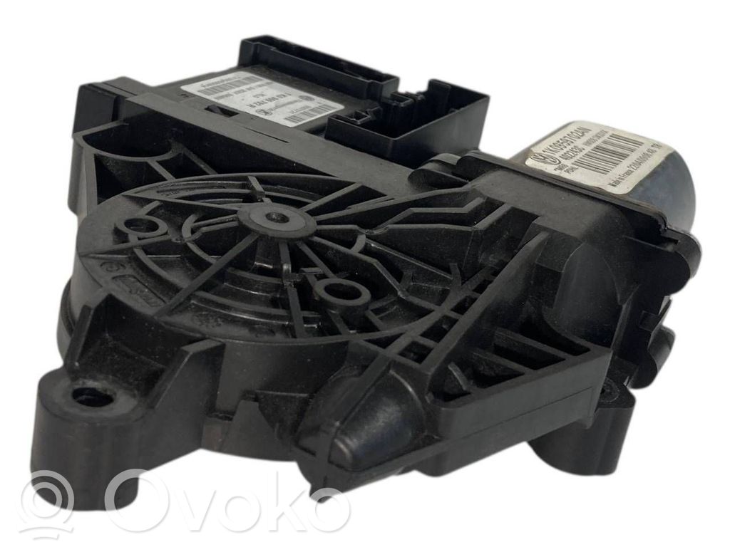 Priekšpusē loga pacēlāja motoriņš