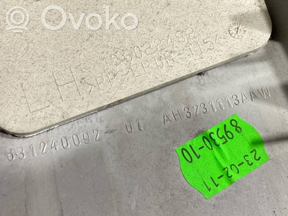 (B) statņa dekoratīvā apdare (augšdaļa)
