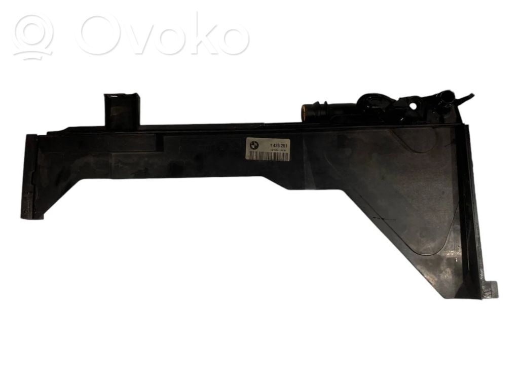 Держатель/кронштейн радиатора(ов)