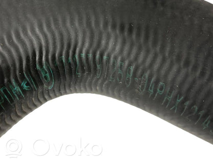 Caurulīte (-es) / šļūtene (-es)