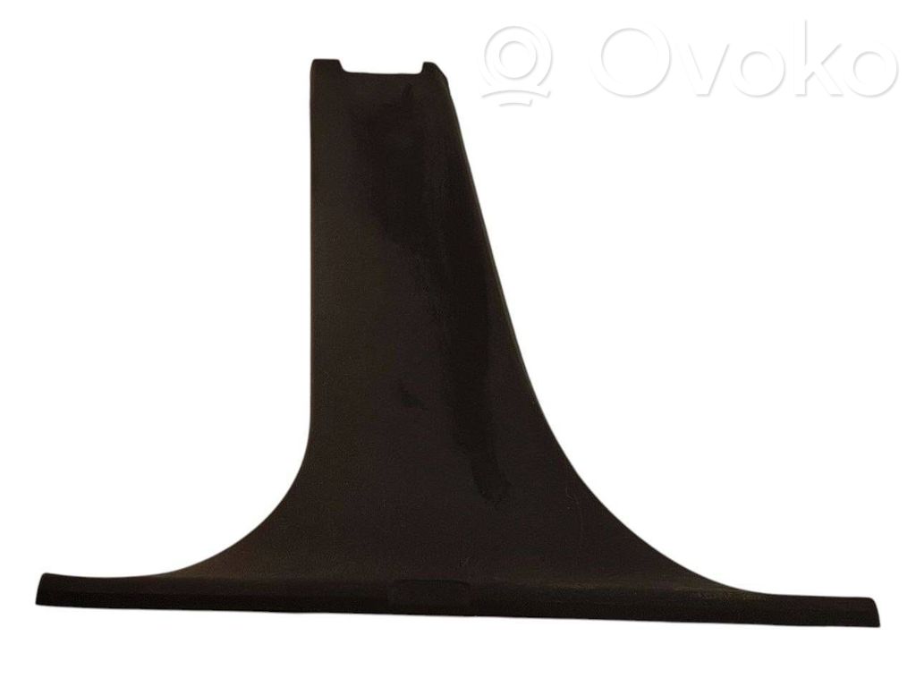 (B) statņa dekoratīvā apdare (apakšdaļa)