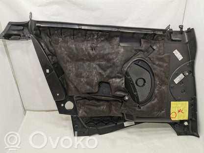 Apšuvums aizmugurējām durvīm