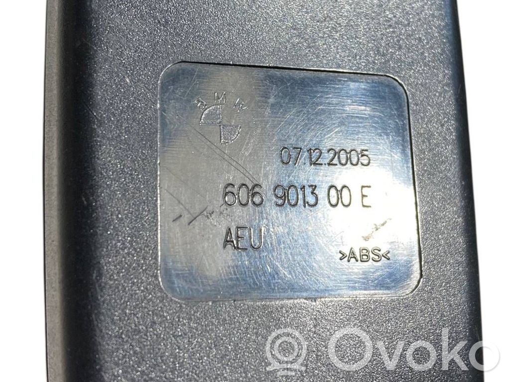 Aizmugurējās jostas sprādze