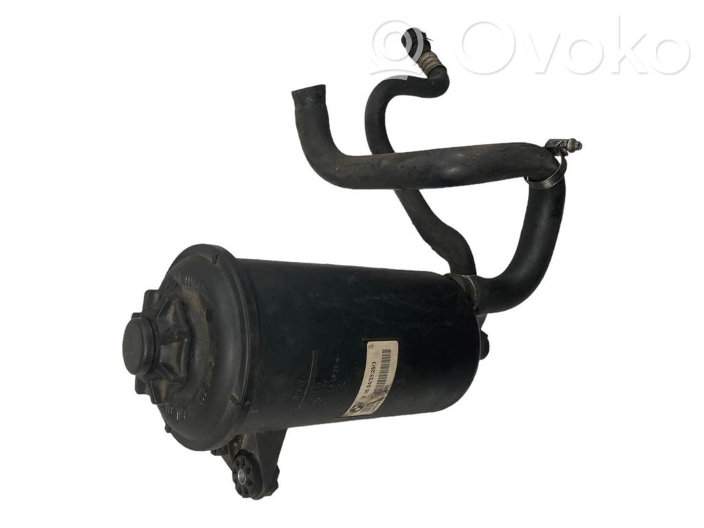 Stūres pastiprinātāja šķidruma tvertne