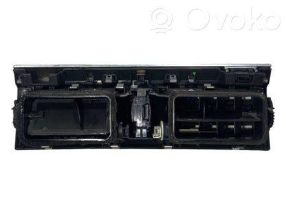 Центральная вентиляционная решетка