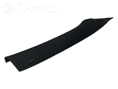 (A) statņa dekoratīvā apdare