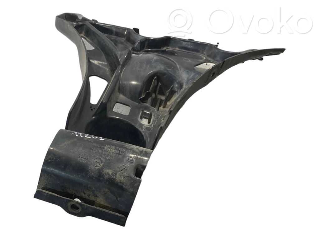 Rear bumper mounting bracket