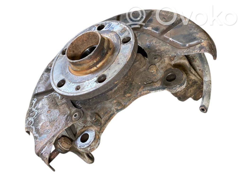 Priekšējā riteņa rumbas vārpstas šarnīrs (stupica, capfa)