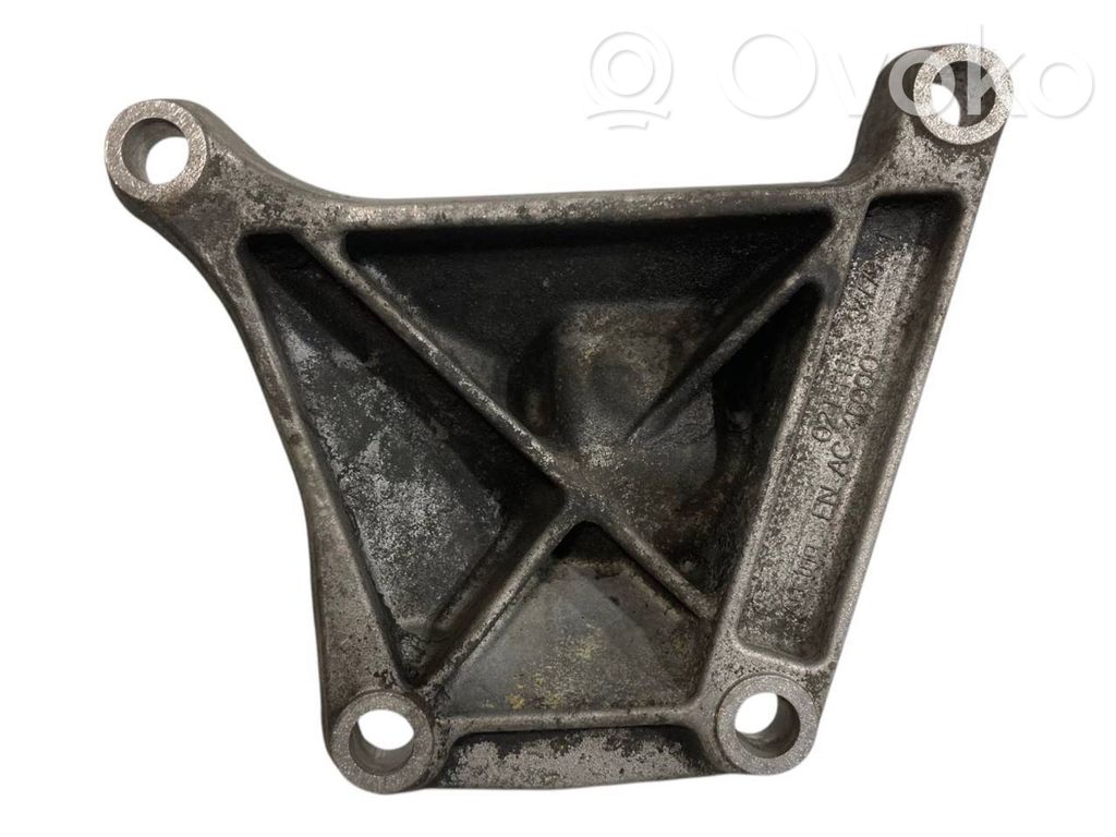 Dzinēja nostiprināšanas stiprinājums-kronšteins