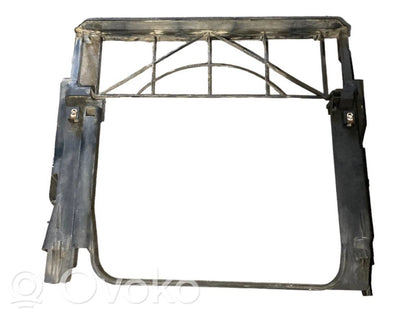 Radiator(s) holder/bracket