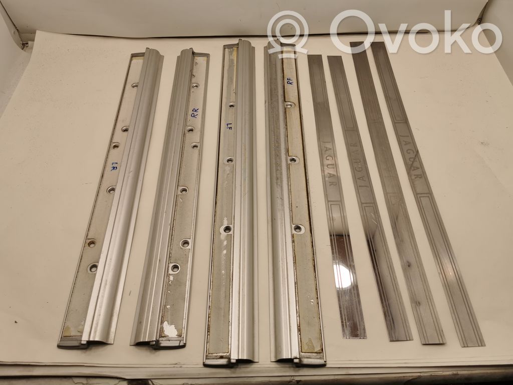 Door sill trim kit (inner)