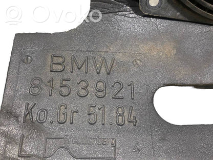 Augsto frekvenču skaļrunis (-i) priekšējās durvīs