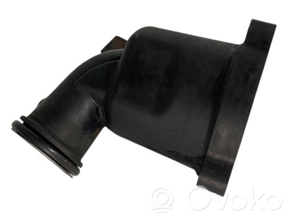 Cita veida dzinēja nodalījuma detaļa