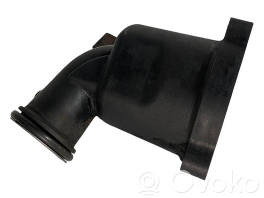 Cita veida dzinēja nodalījuma detaļa