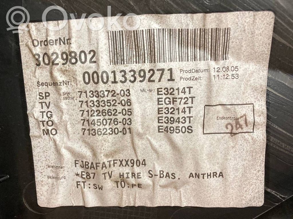 Apšuvums aizmugurējām durvīm