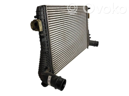 Starpdzesētāja radiators