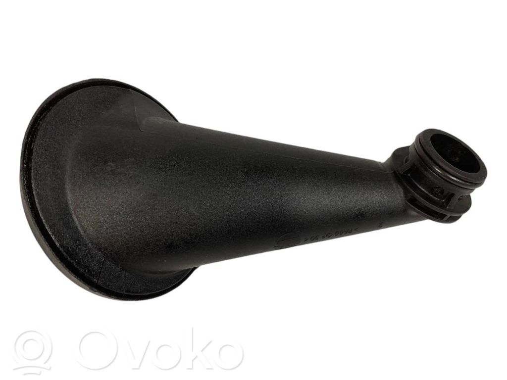 Eļļas pievades caurulīte (karterī)