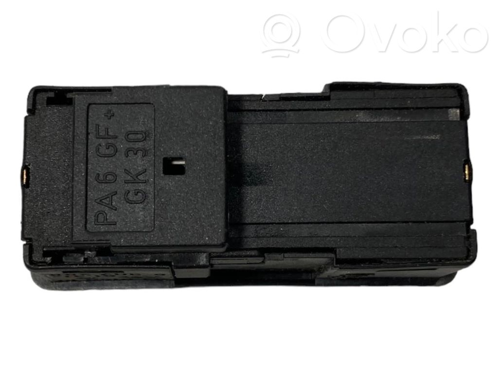 Jumta lūkas slēdzis