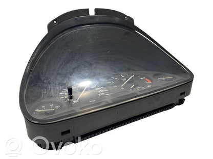 Speedometer (in the instrument panel)