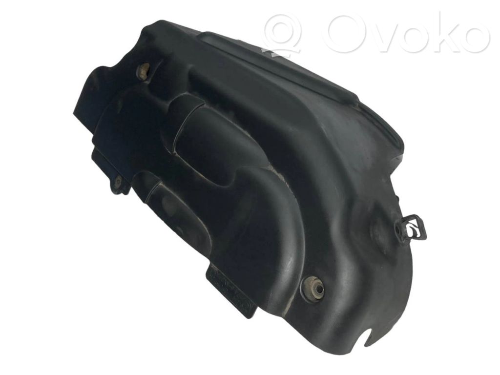 Engine cover (decorative trim)