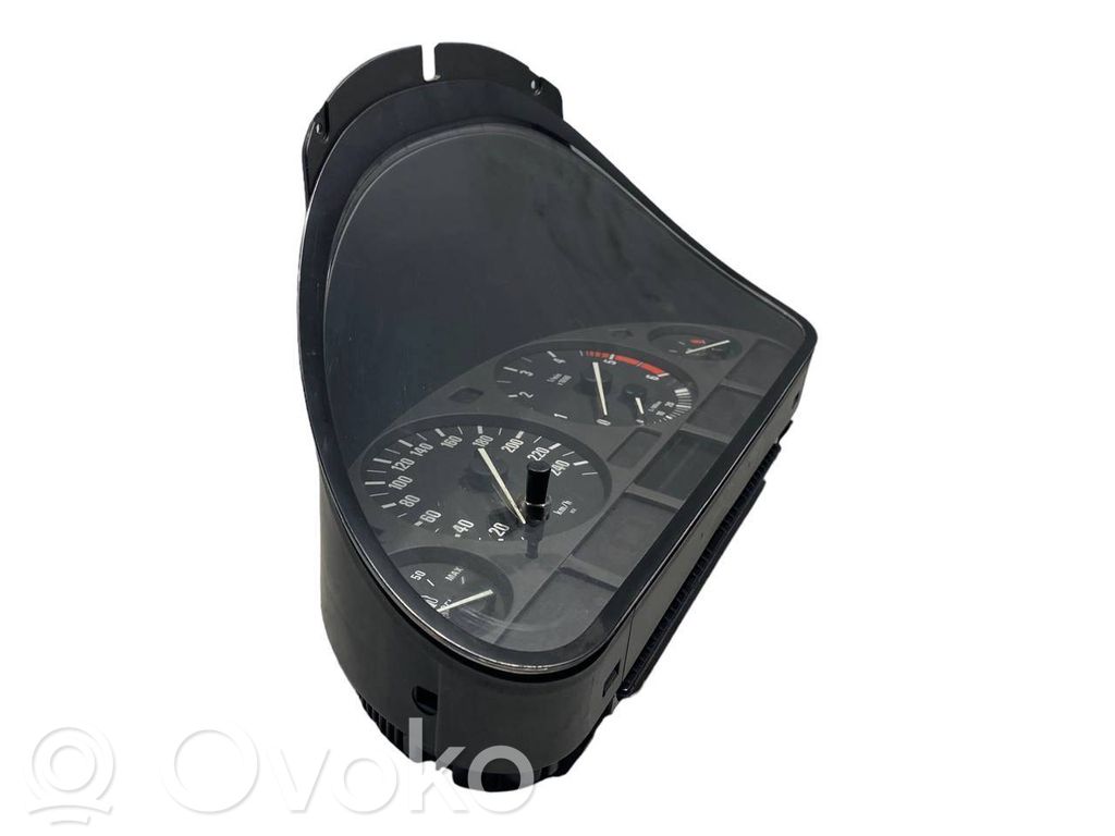 Spidometrs (instrumentu panelī)