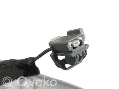 Priekšpusē elektriskā loga pacelšanas mehānisma komplekts