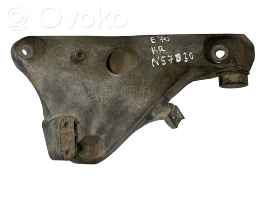 Dzinēja nostiprināšanas stiprinājums-kronšteins