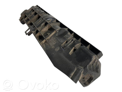 Radiatora (-u) turētājs / kronšteins