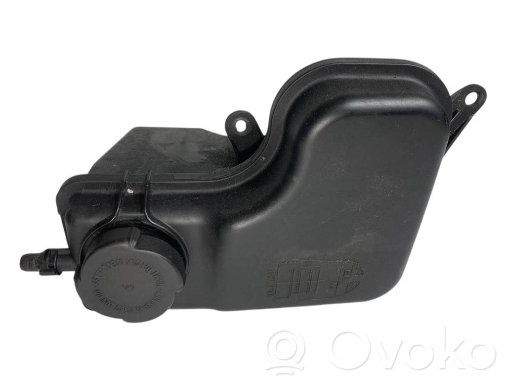 Dzesēšanas šķidruma izplešanās tvertne