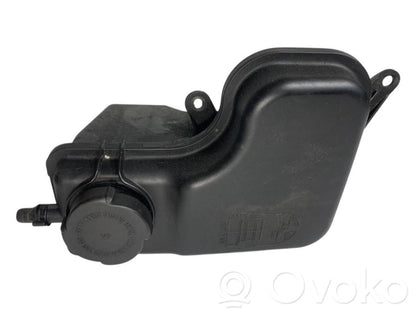 Dzesēšanas šķidruma izplešanās tvertne