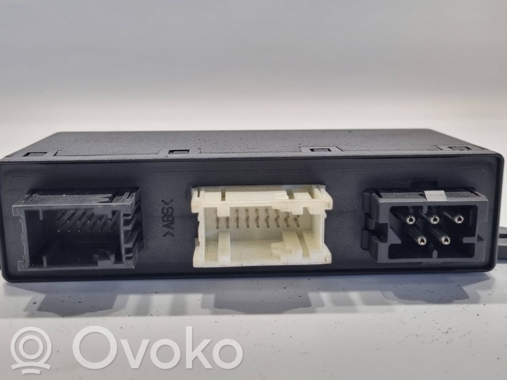 Durvju vadības bloks