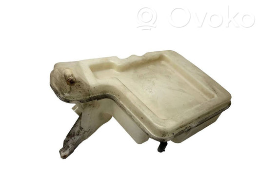 Logu šķidruma tvertne