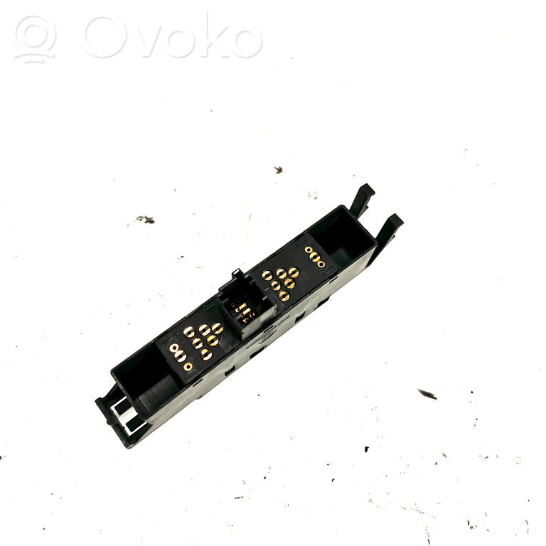 Elektrisko logu slēdzis