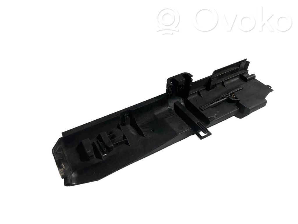 Radiator(s) holder/bracket