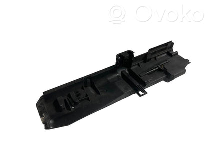 Radiator(s) holder/bracket