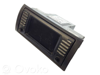 Radio / CD/DVD atskaņotājs / navigācija