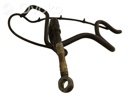 Degvielas caurulīte (-es)