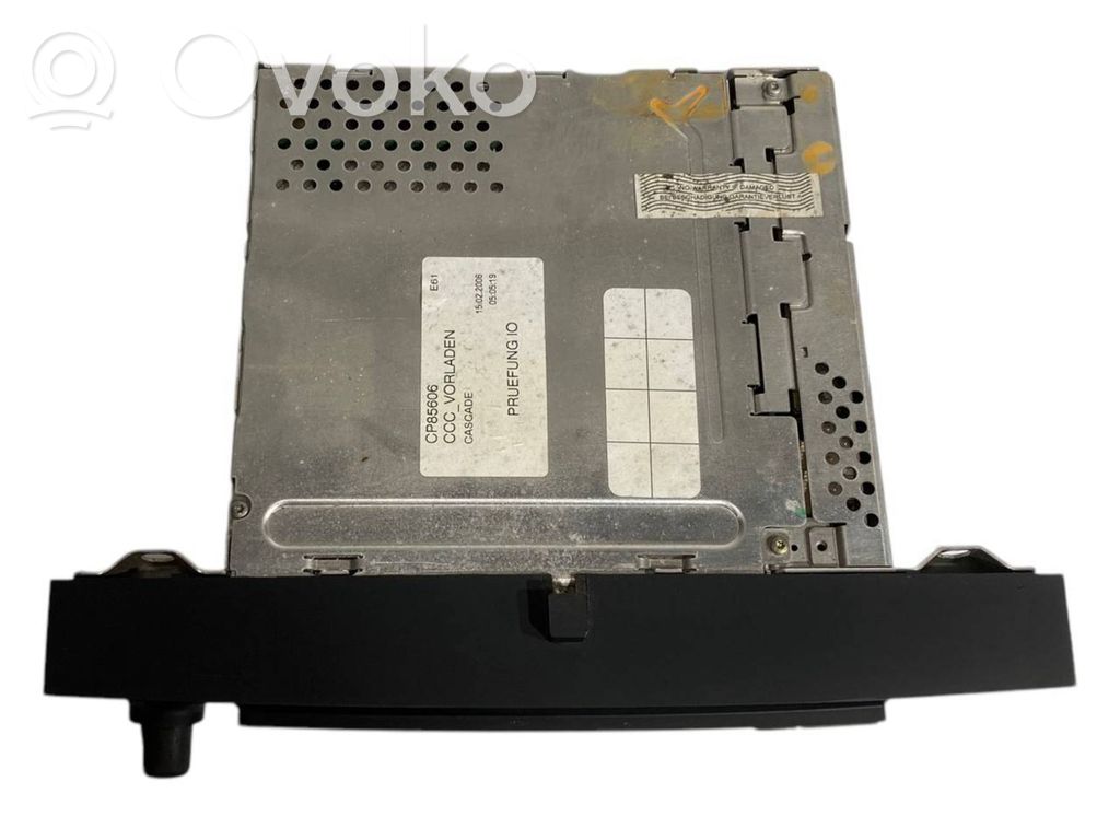 Radio / CD/DVD atskaņotājs / navigācija