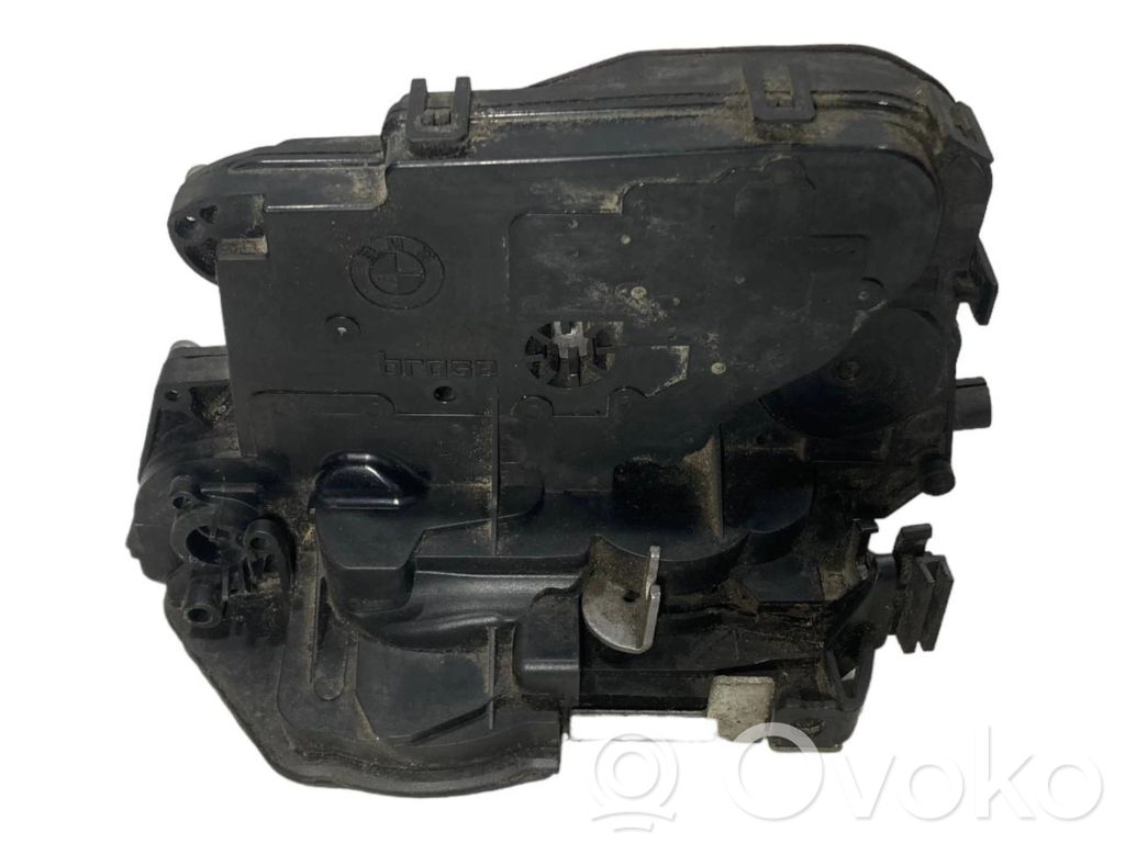 Aizmugurē slēdzene