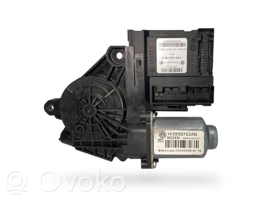 Priekšpusē loga pacēlāja motoriņš