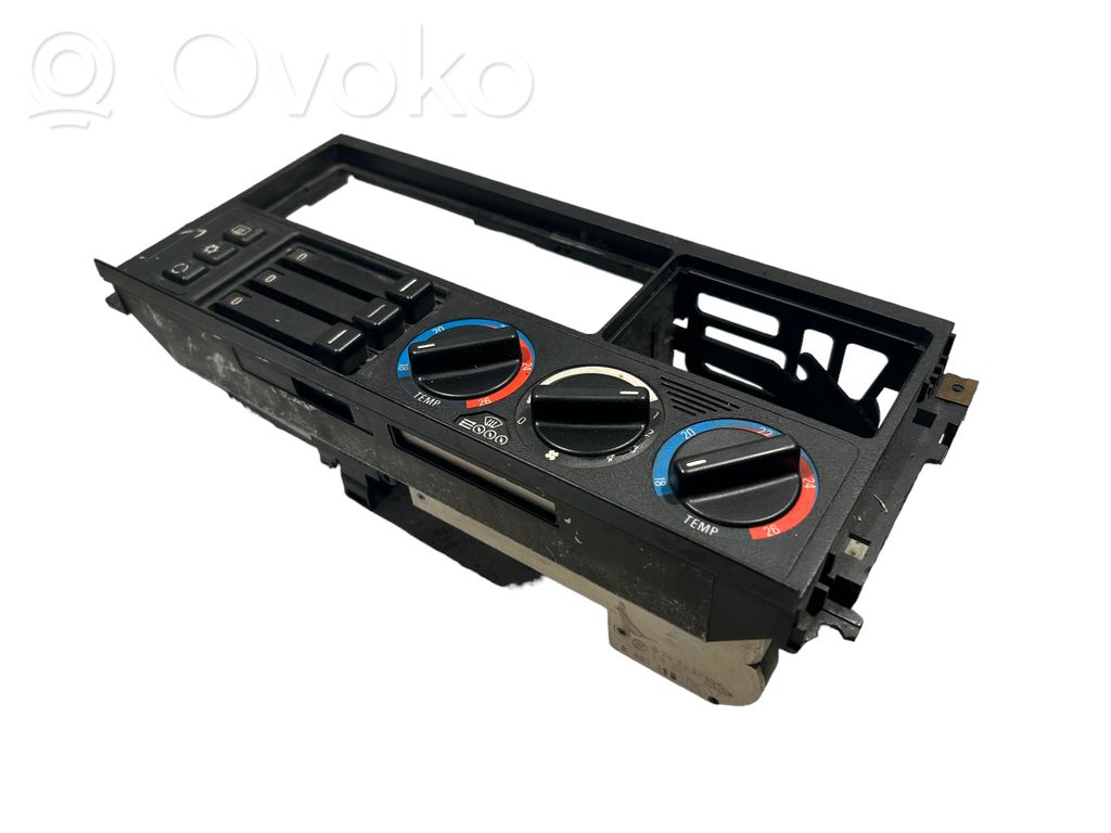 Air conditioning / climate control / interior heating control unit (in the passenger compartment)