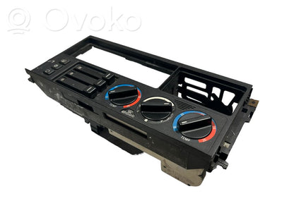 Air conditioning / climate control / interior heating control unit (in the passenger compartment)