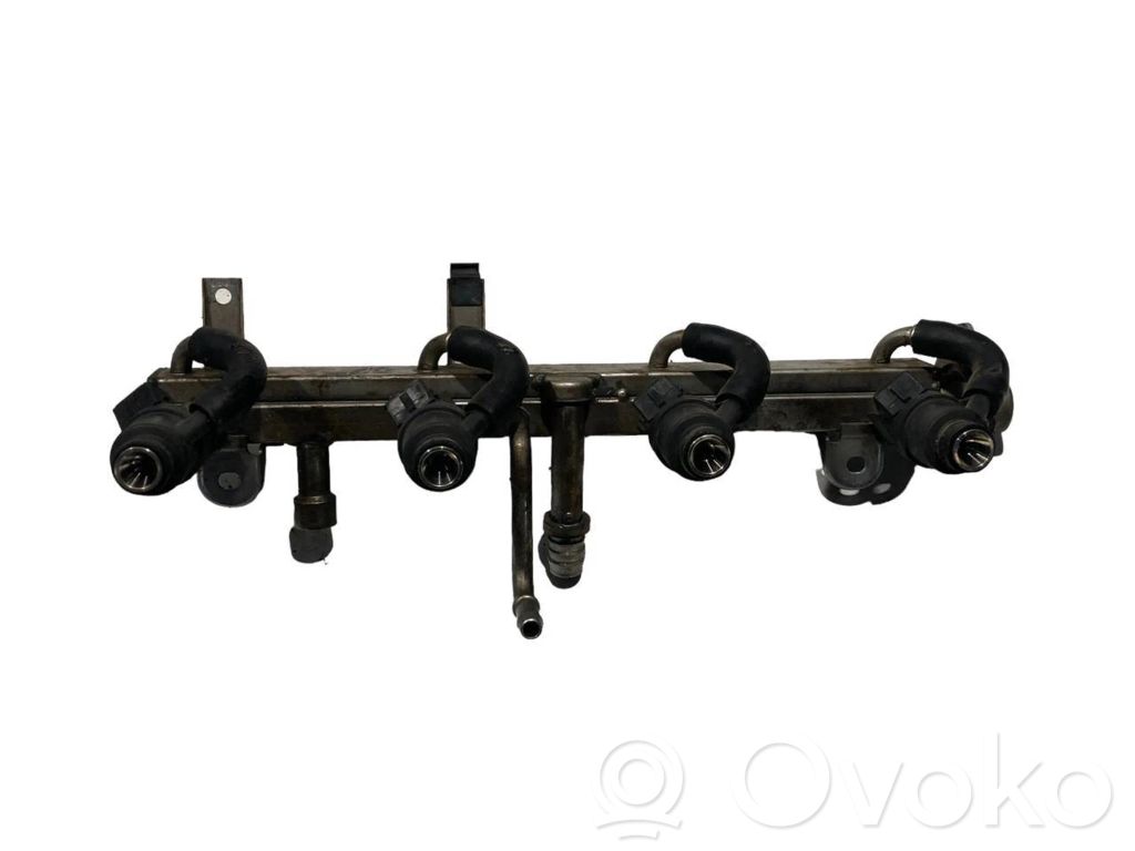 Degvielas iesmidzināšanas sistēmas komplekts