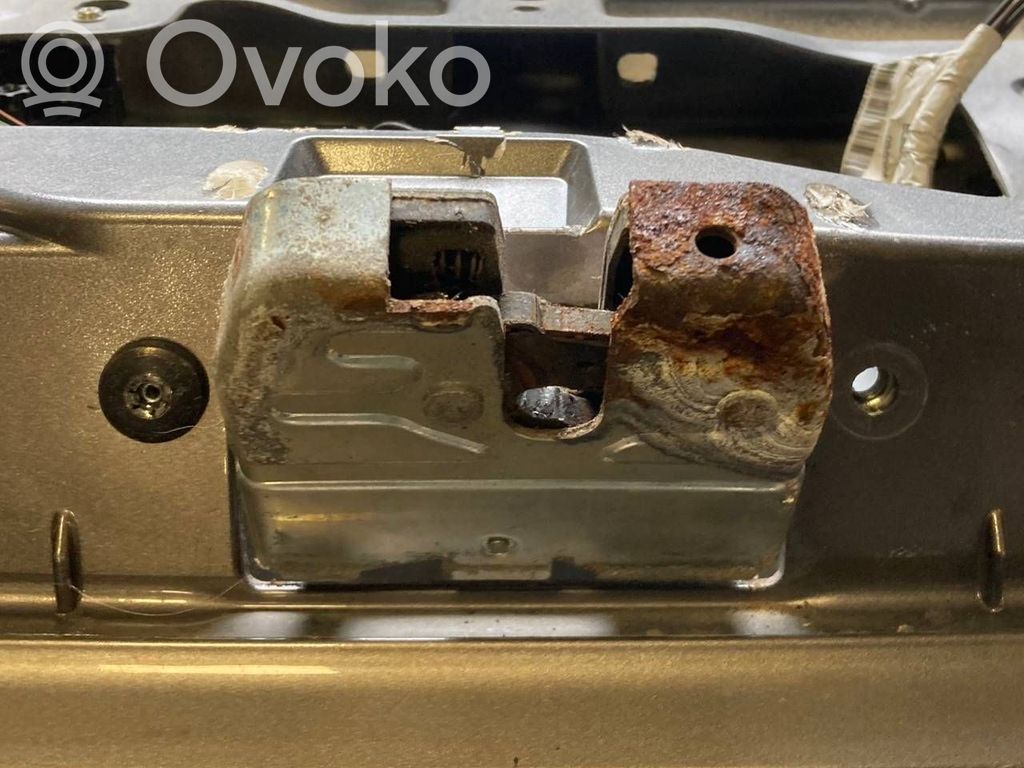 Aizmugurējais pārsegs (bagāžnieks)