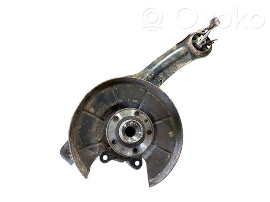 Aizmugurē riteņa rumbas vārpstas šarnīrs (stupica, capfa)