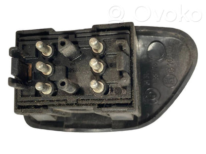 Side mirror switch