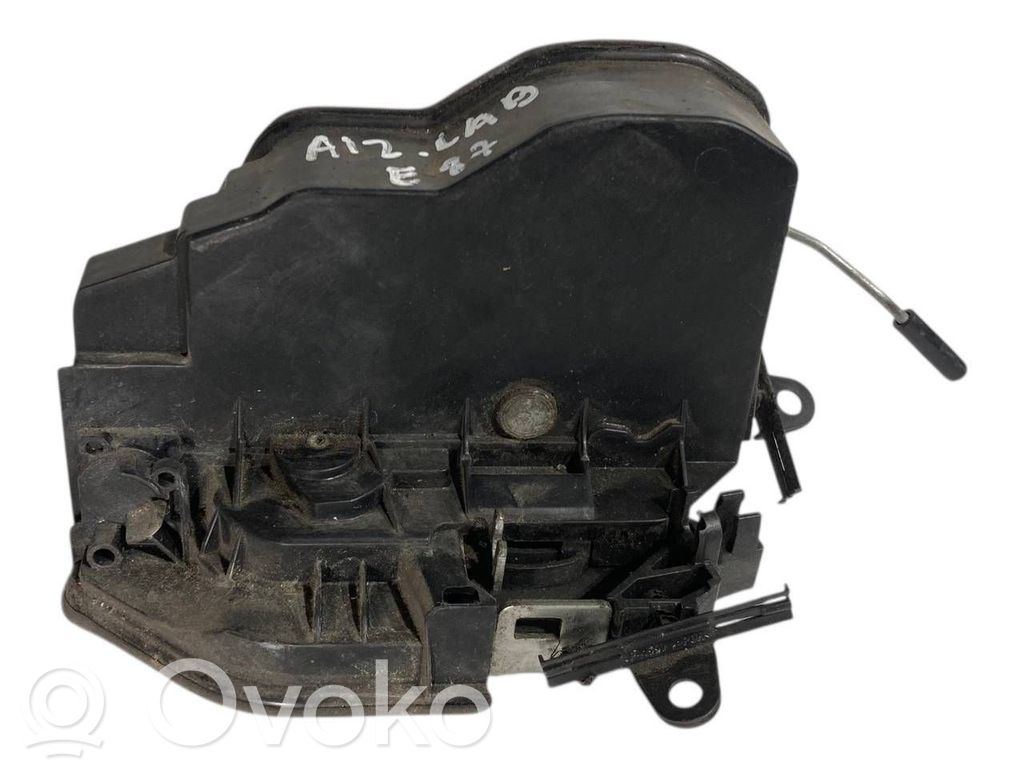 Aizmugurē slēdzene