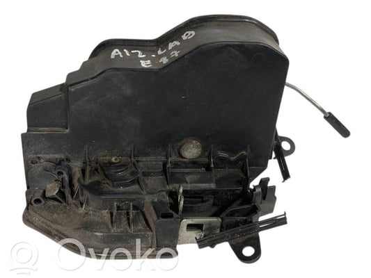 Aizmugurē slēdzene